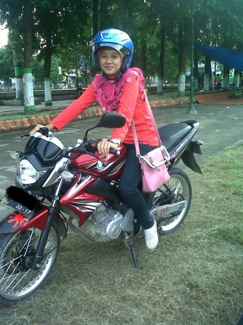 red vixion  girl 2